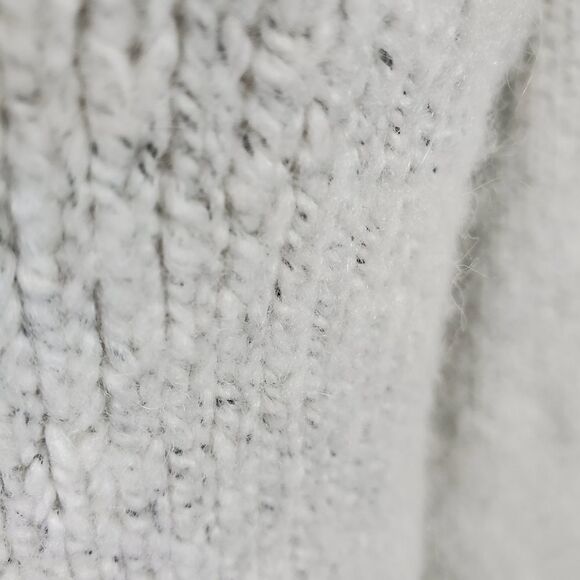 Brandy Melville soft textured turtleneck - Picture 6 of 6